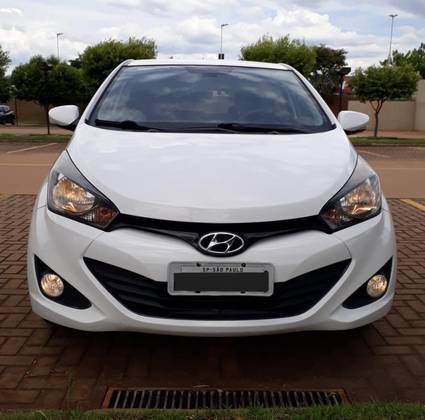 HYUNDAI HB20 1.6 COMFORT PLUS 16V FLEX 4P MANUAL HYUNDAI HB20 1.6 COMFORT PLUS 16V FLEX 4P MANUAL